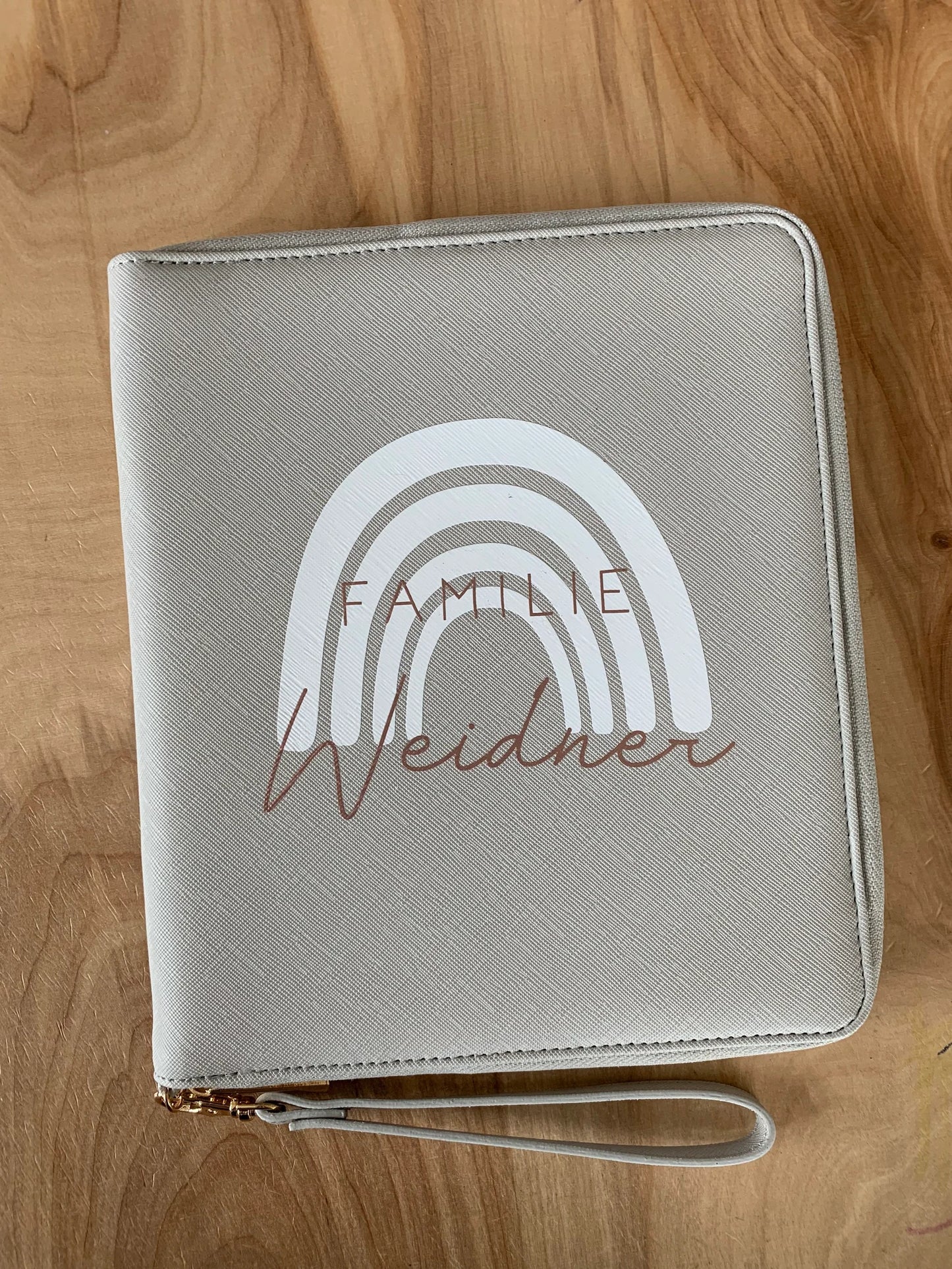 Personalisiertes U-Heft Etui – Familienorganizer/ Impfpass Hülle – Regenbogen