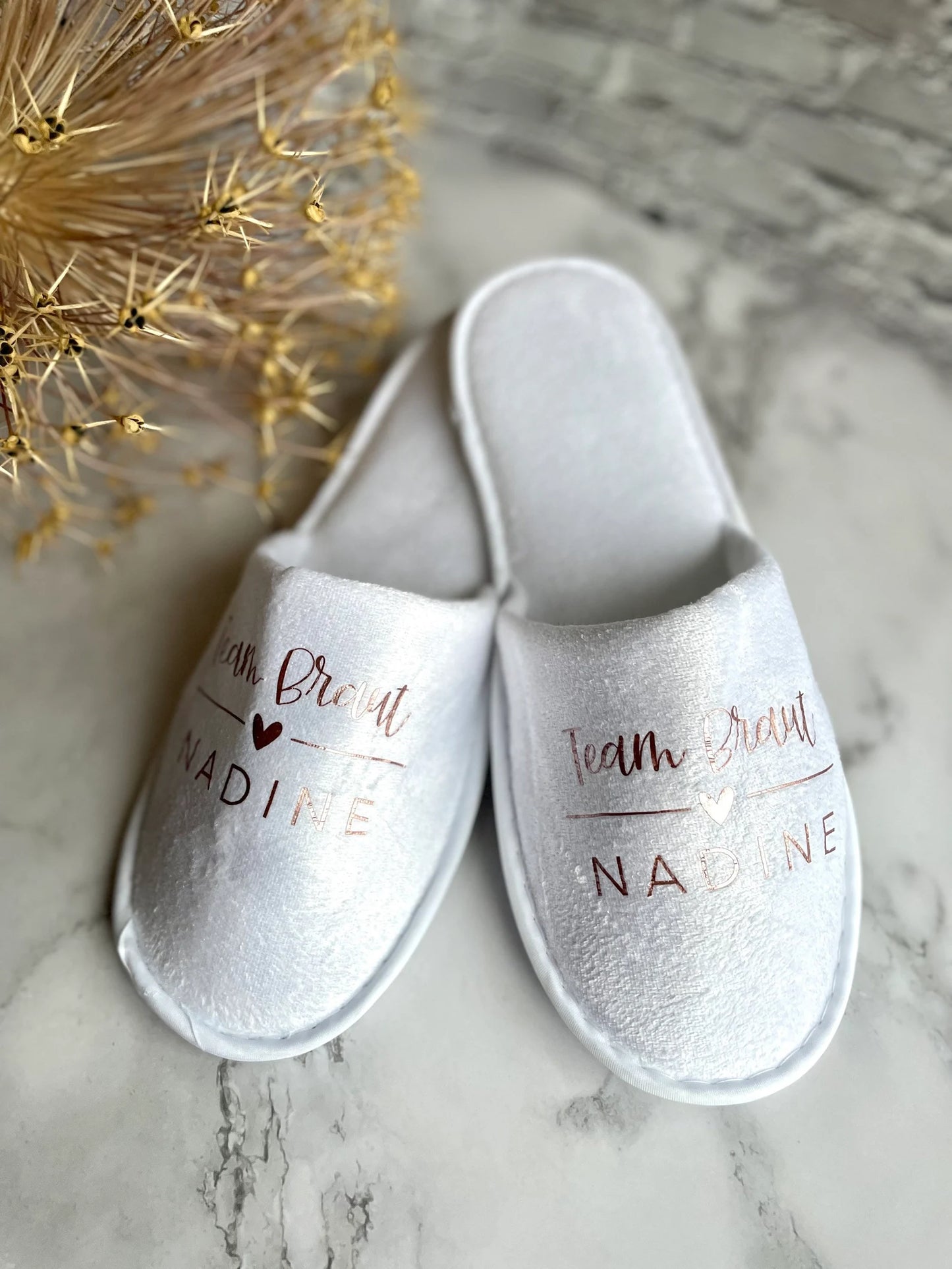 Personalisierte Wellnessslipper für den JGA