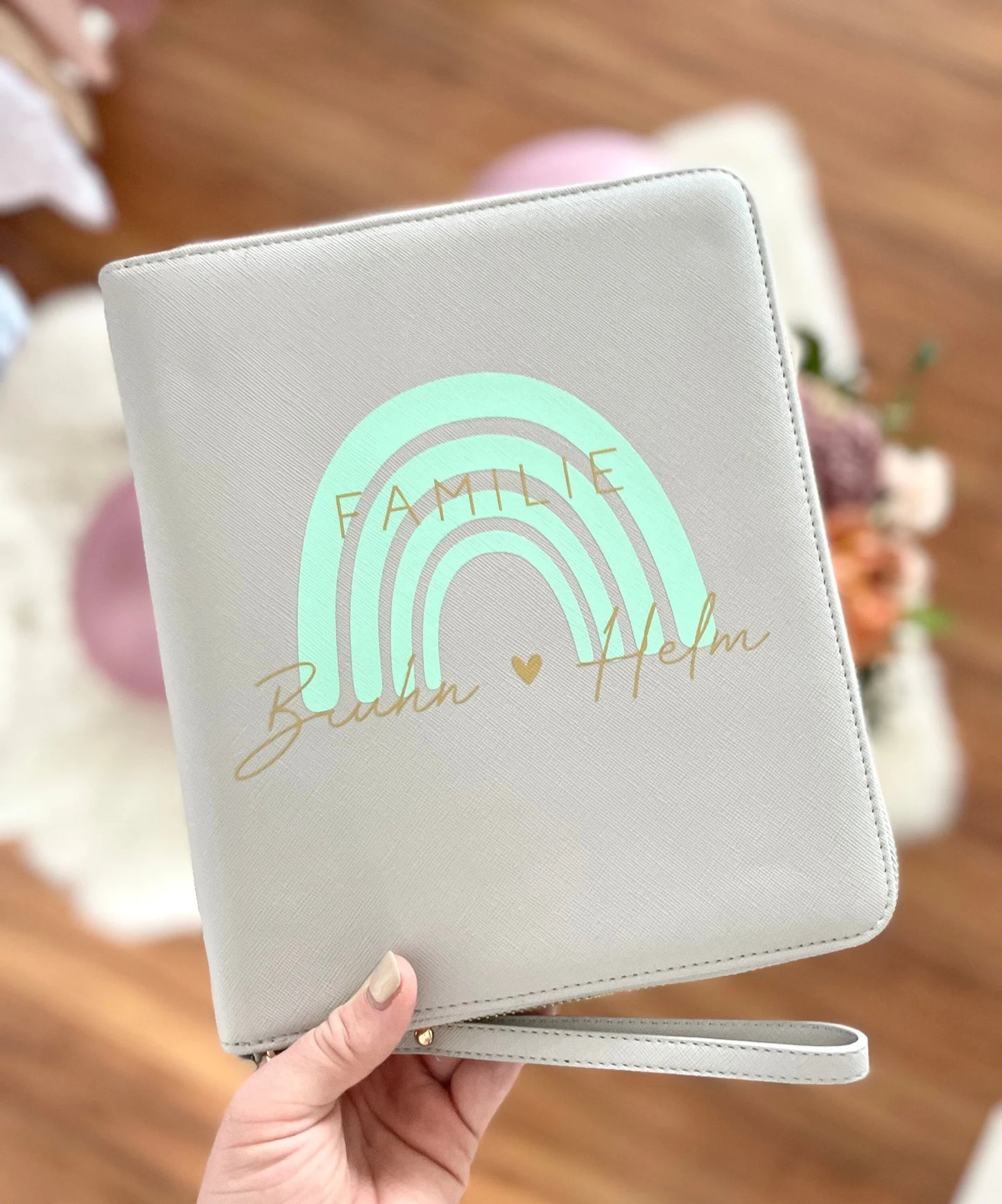 Personalisiertes U-Heft Etui – Familienorganizer/ Impfpass Hülle – Regenbogen