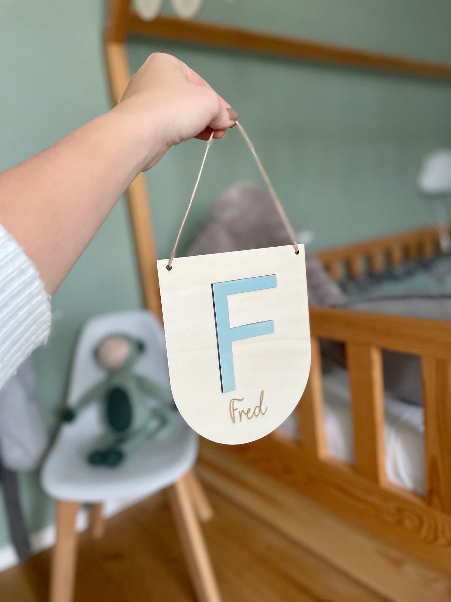 Personalisierter Wimpel aus Holz mit Namen