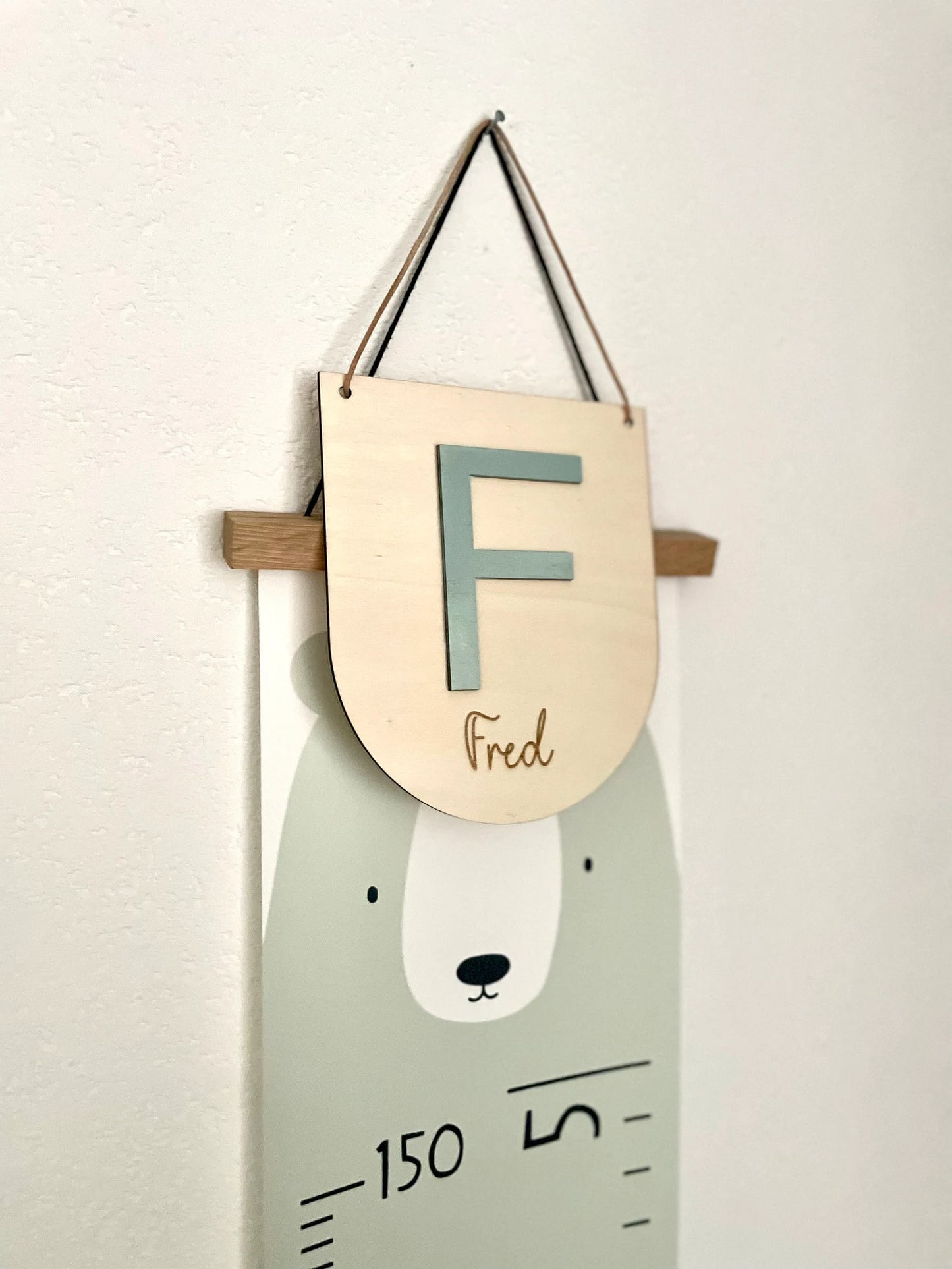 Personalisierter Wimpel aus Holz mit Namen