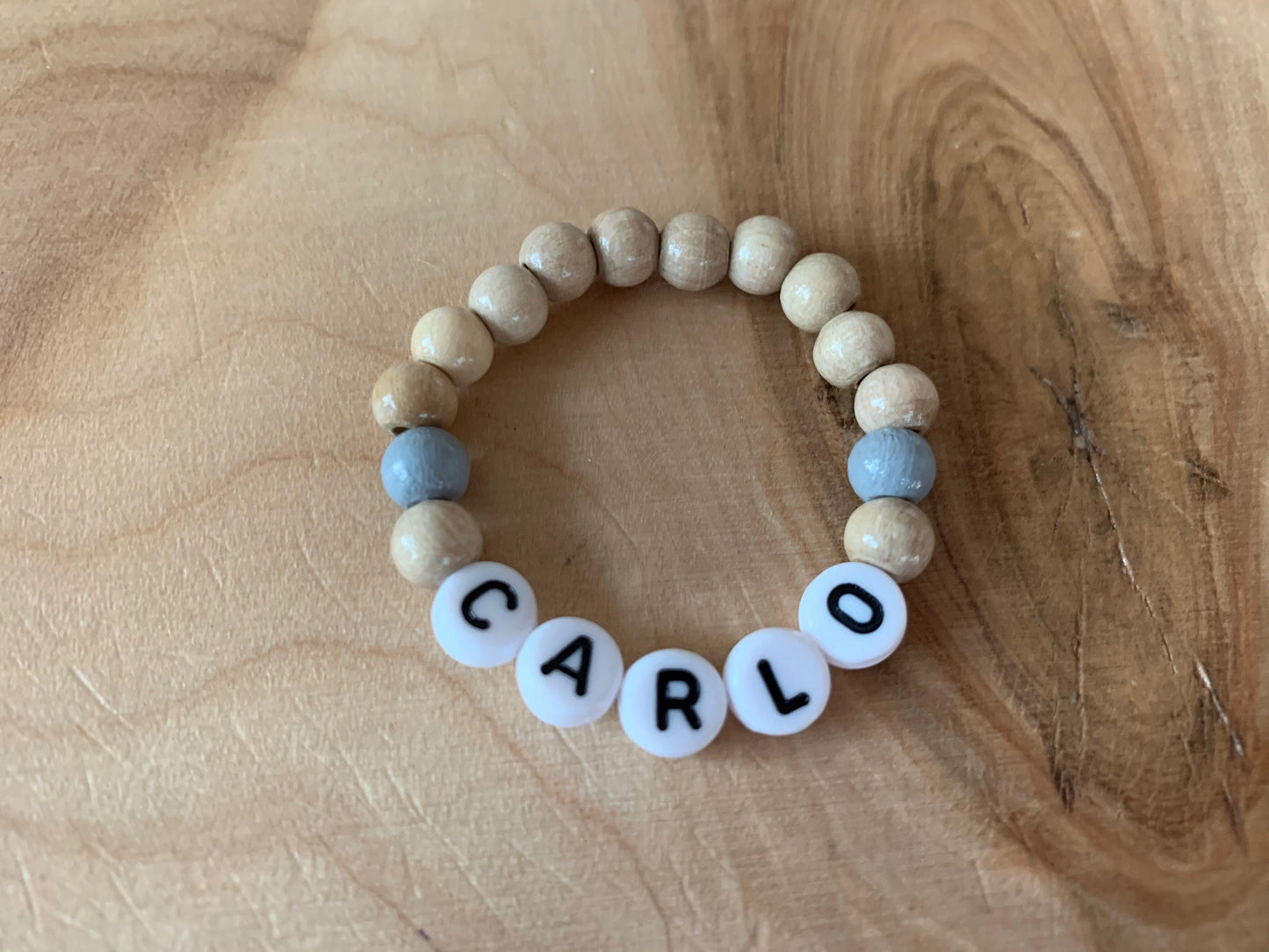 Personalisiertes Baby & Kinderarmband aus Holzperlen