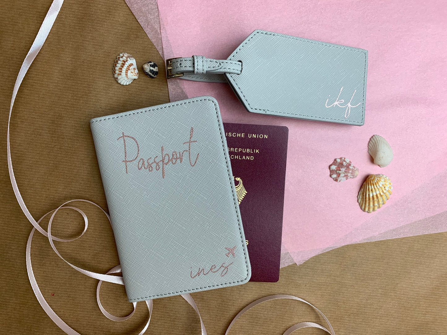 Personalisierte Passporthülle + Kofferanhänger – 2er Set – Design 2