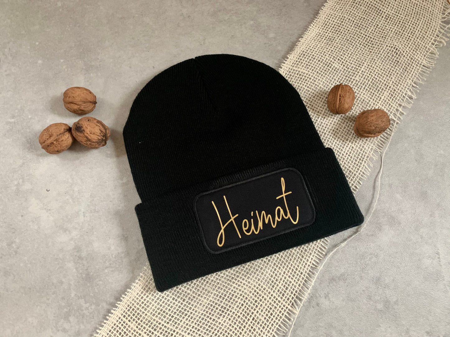 Personalisierte Mütze mit Wunschwort oder Symbol