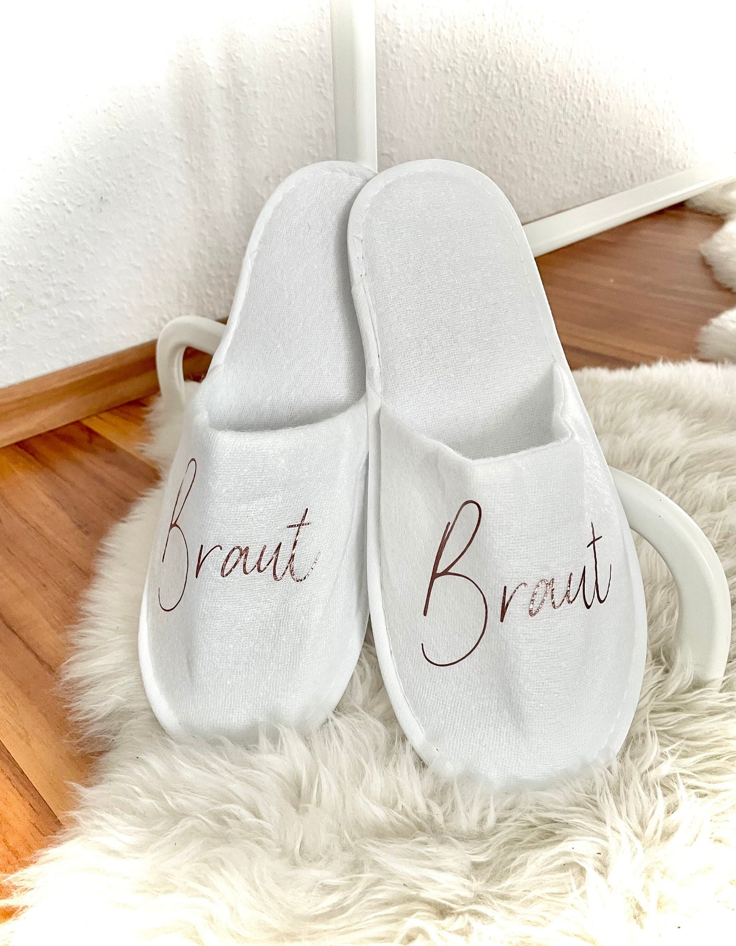 Personalisierte Wellnessslipper für die Braut