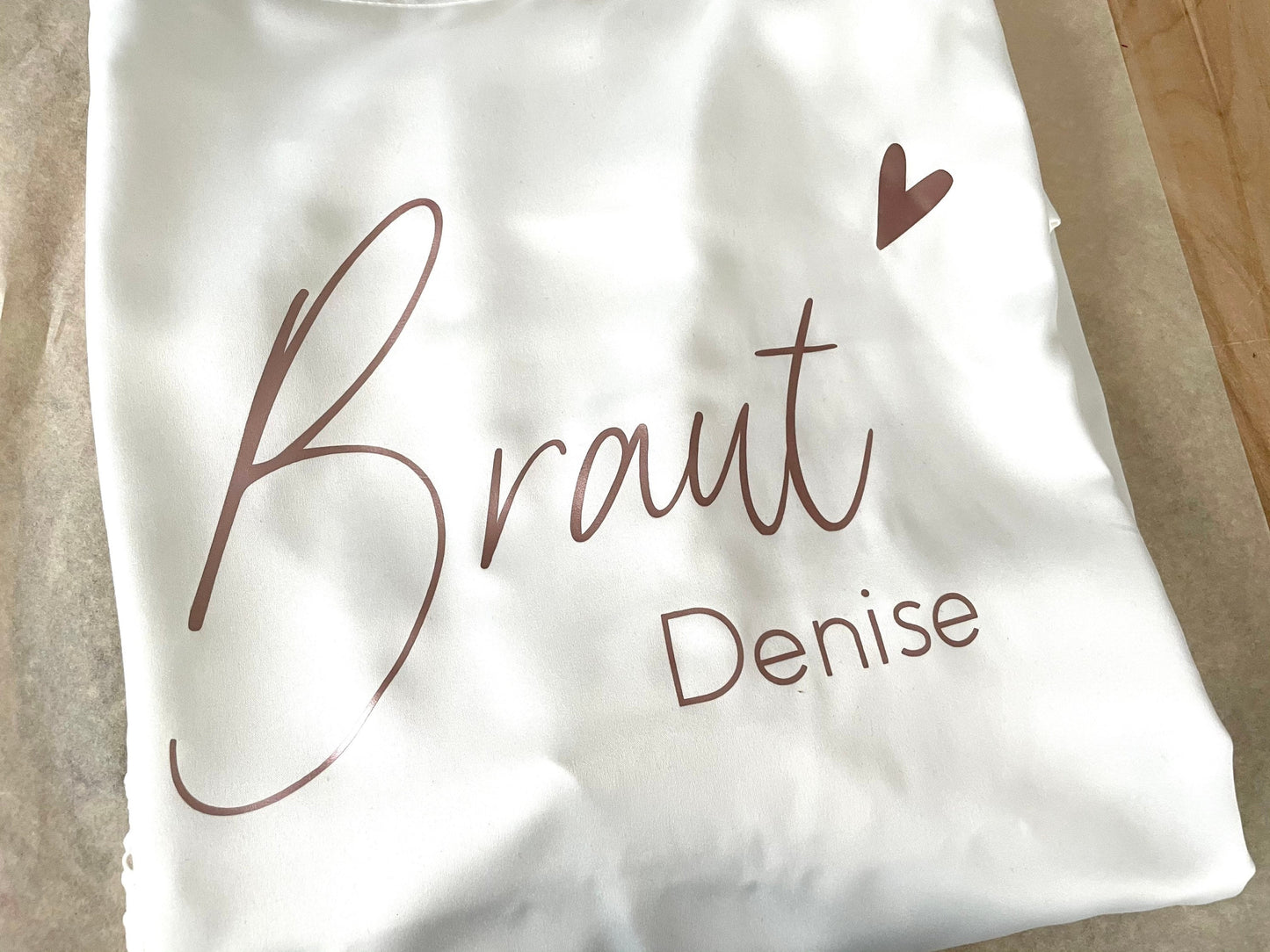 Personalisierter Morgenmantel mit Spitze für Braut & Brautjungfern