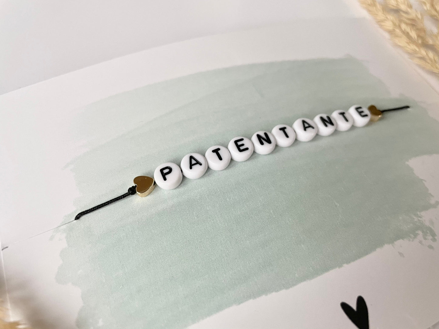 Personalisiertes Wunscharmband mit Name und Symbol