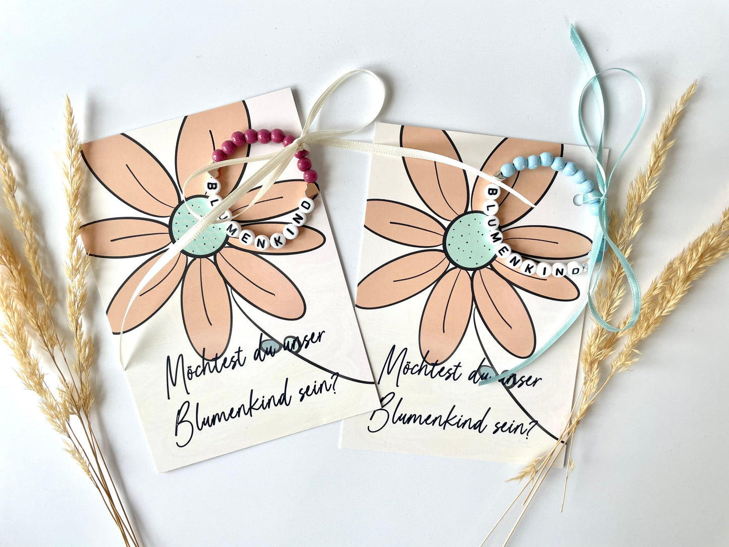 Personalisiertes Armband mit Karte – Blumenkind