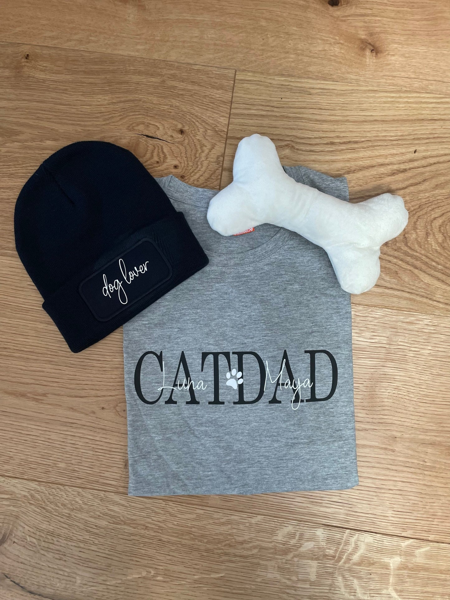 Personalisiertes T-Shirt – Cat Dad oder Dog Dad – Design 1