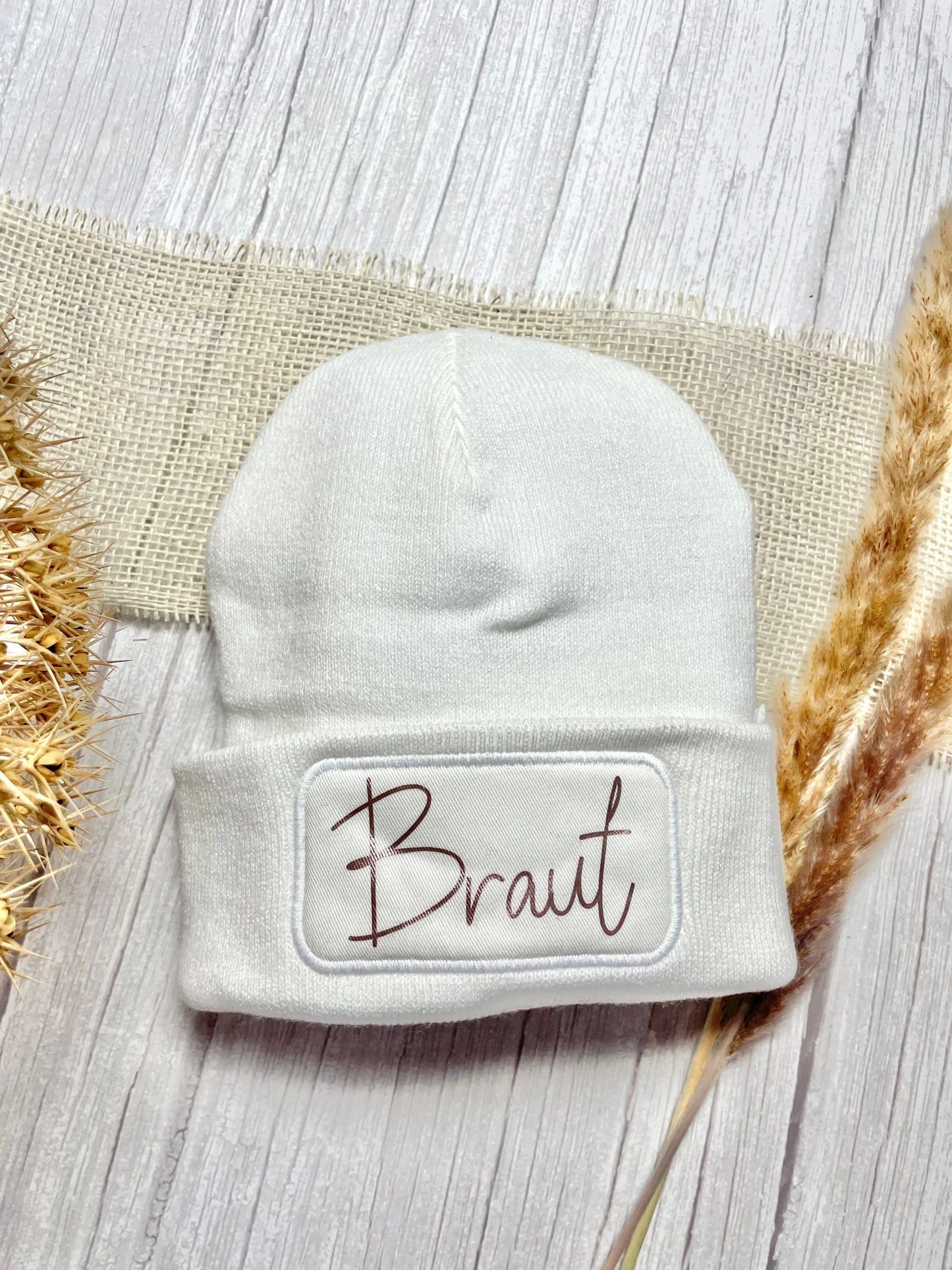 Personalisierte Mütze mit Wunschwort oder Symbol