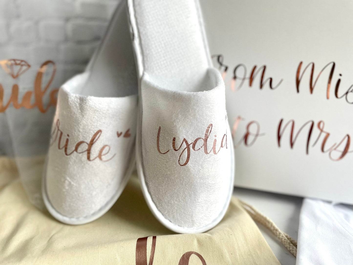 Personalisierte Wellnessslipper für die Braut