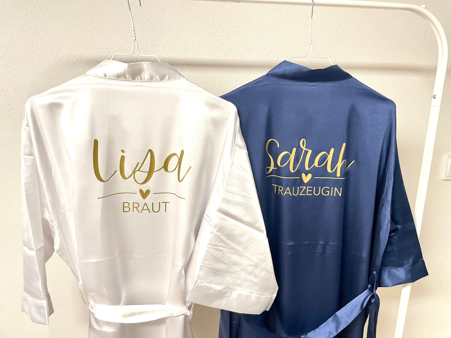 Personalisierter Morgenmantel ohne Spitze für Braut & Brautjungfern
