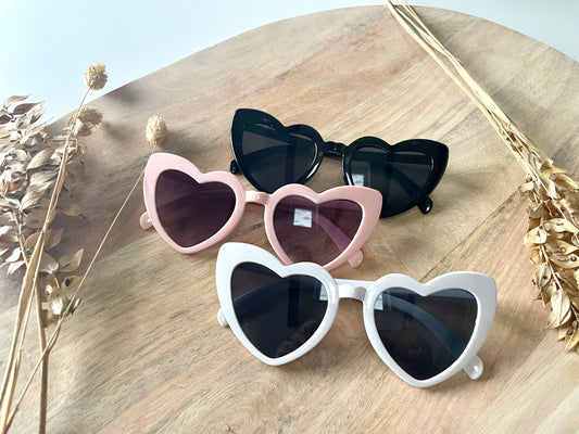Personalisierte Sonnenbrille Hochzeit in Herzform