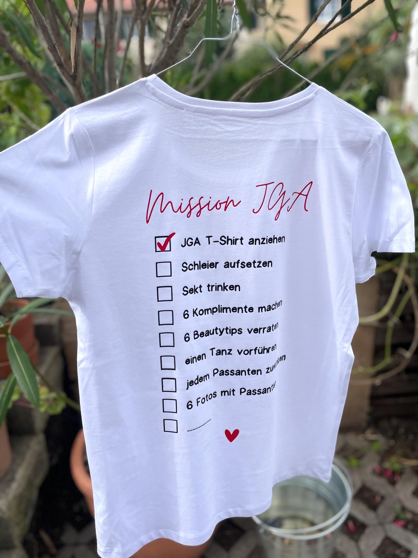 Personalisiertes T-Shirt – JGA-Spiel