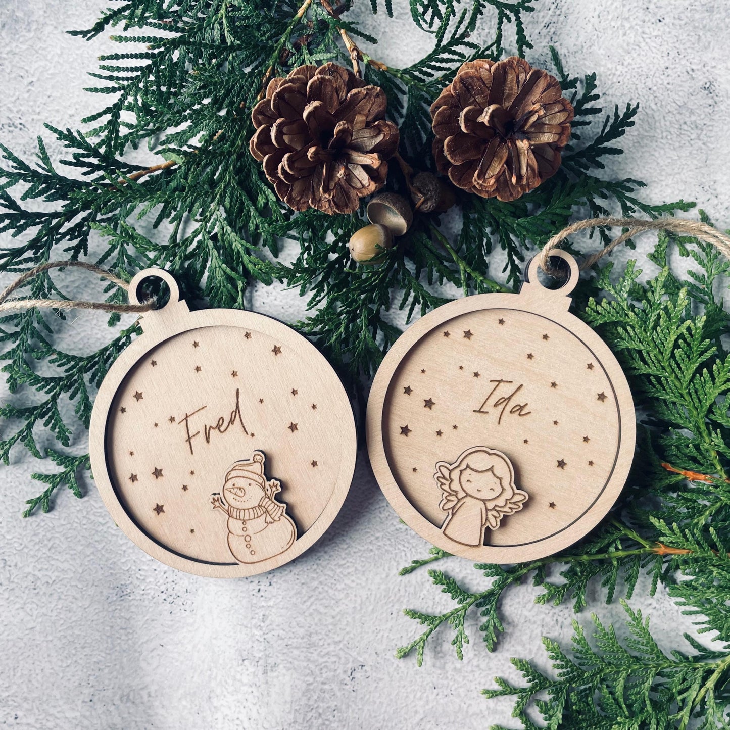 Personalisierter Weihnachtsbaumanhänger – Weihnachtsbaumkugel aus Holz 3D