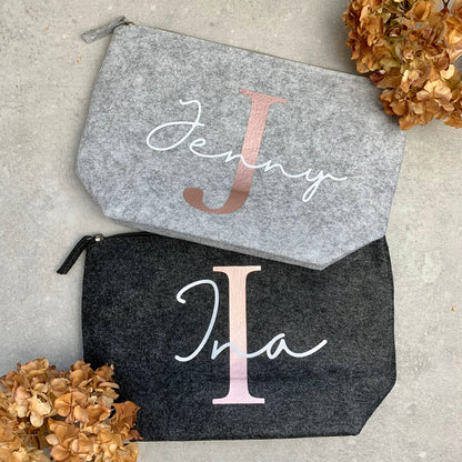 Personalisierte  Filztasche/ Kosmetiktasche in hellgrau