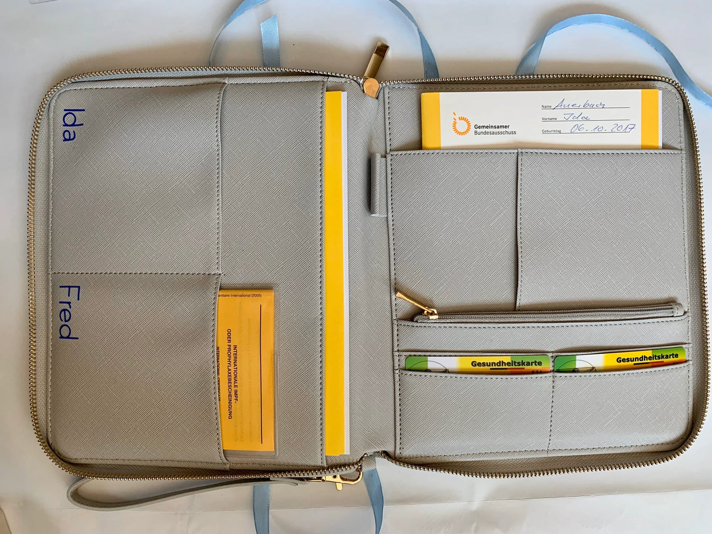 Personalisiertes U-Heft Etui – Familienorganizer/ Impfpass Hülle – Regenbogen