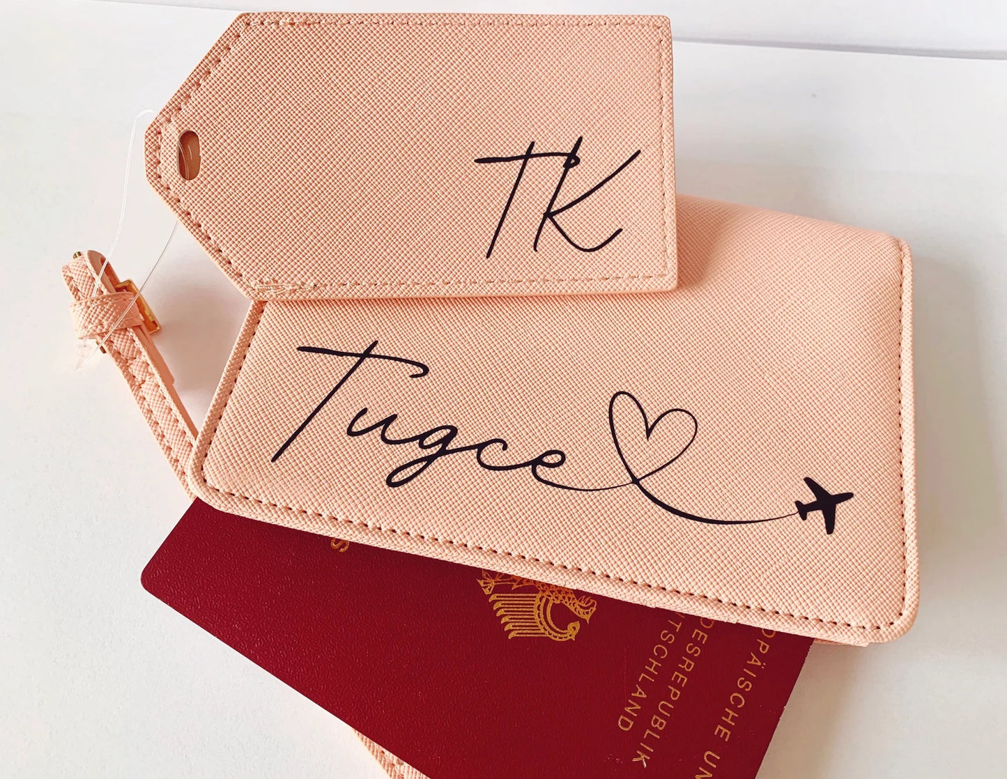 Personalisierte Passporthülle + Kofferanhänger – 2er Set – Design 4
