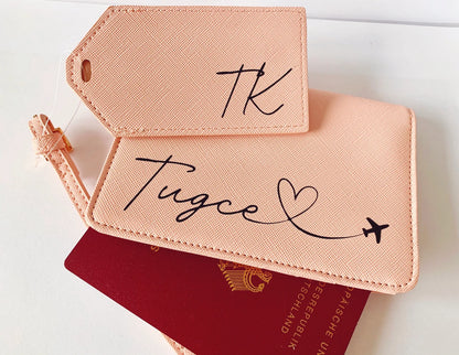 Personalisierte Passporthülle + Kofferanhänger – 2er Set – Design 4