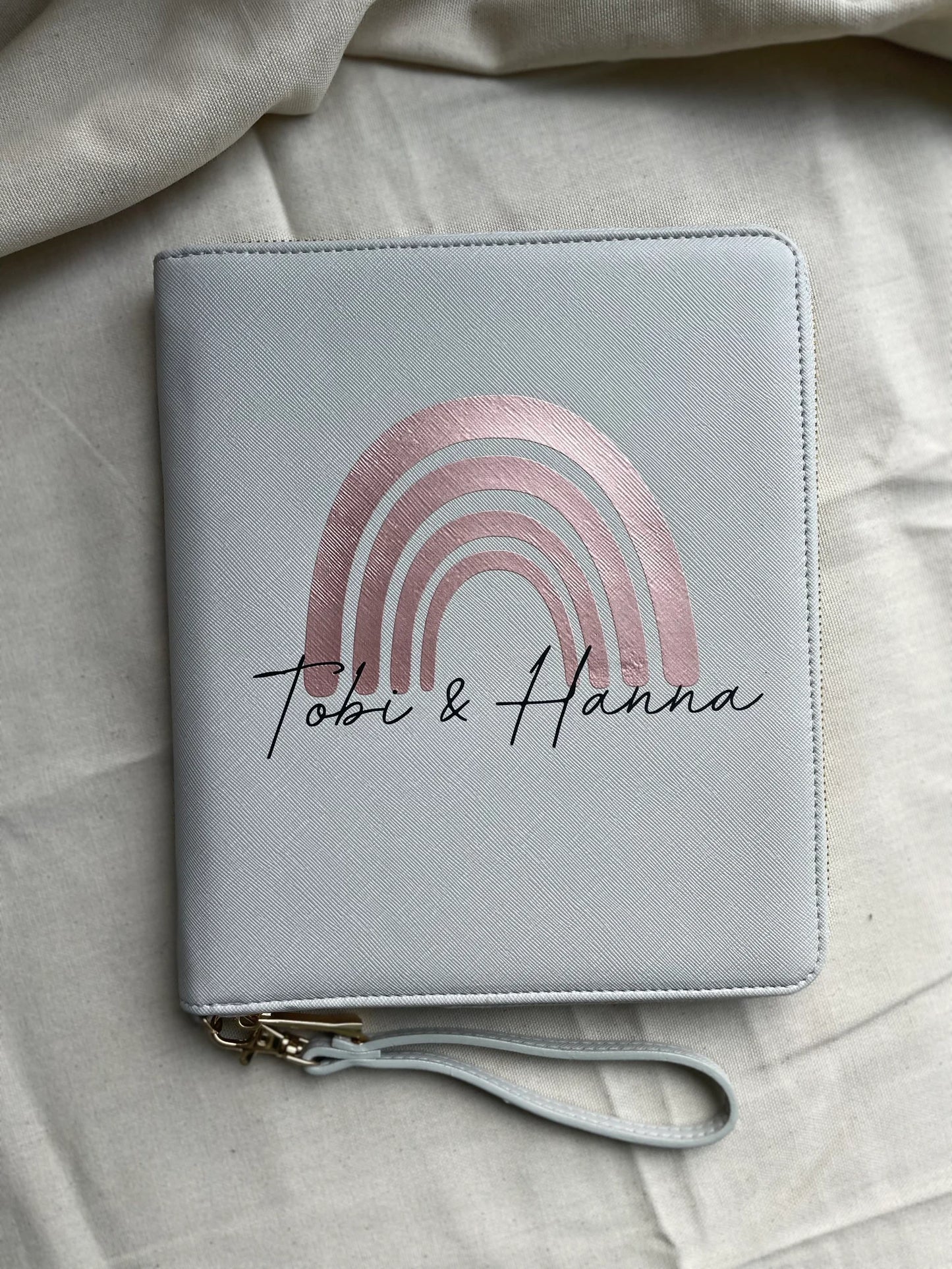 Personalisiertes U-Heft Etui – Familienorganizer/ Impfpass Hülle – Regenbogen