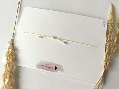 Personalisiertes Wunscharmband mit Name und Symbol