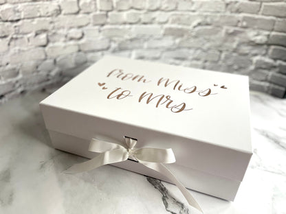 Personalisierte Geschenkschachtel für Trauzeugin, Brautjungfer oder Braut